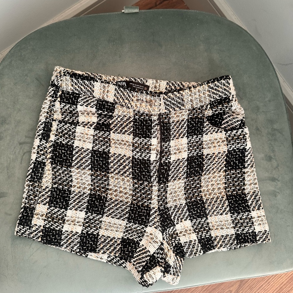 Zara XS Plaid Shorts
